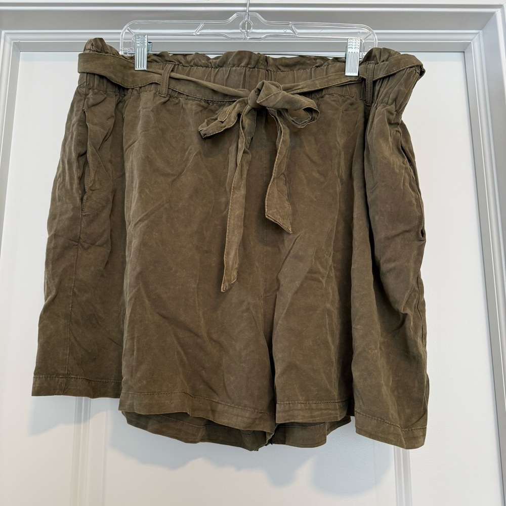 Hayden Olive Cargo Shorts